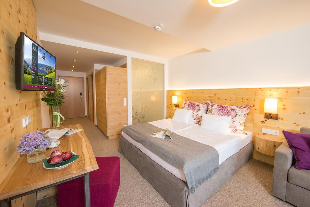 Hotel Stadt Wien Zell am See Phòng bức ảnh