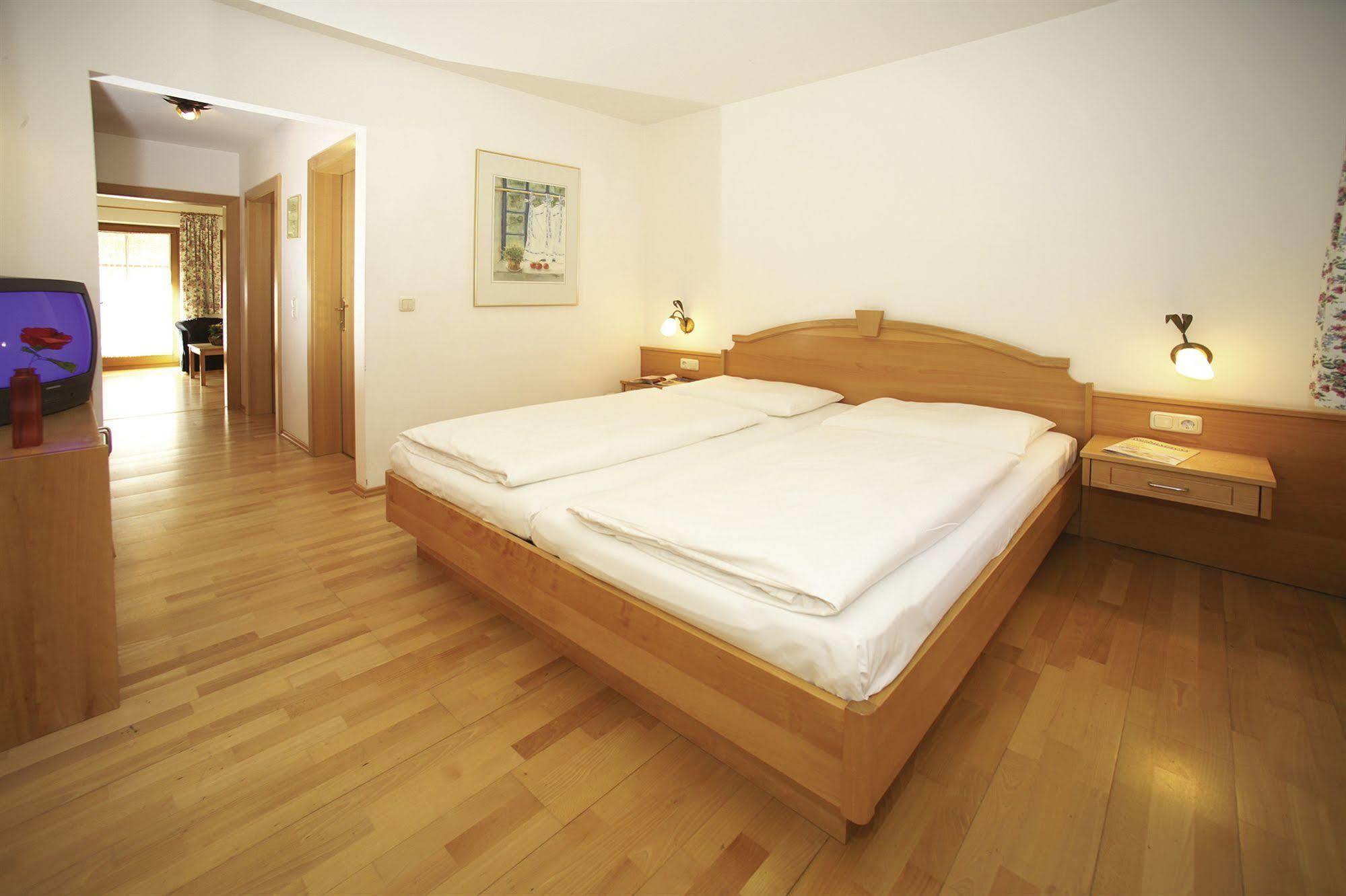 Hotel Stadt Wien Zell am See Ngoại thất bức ảnh