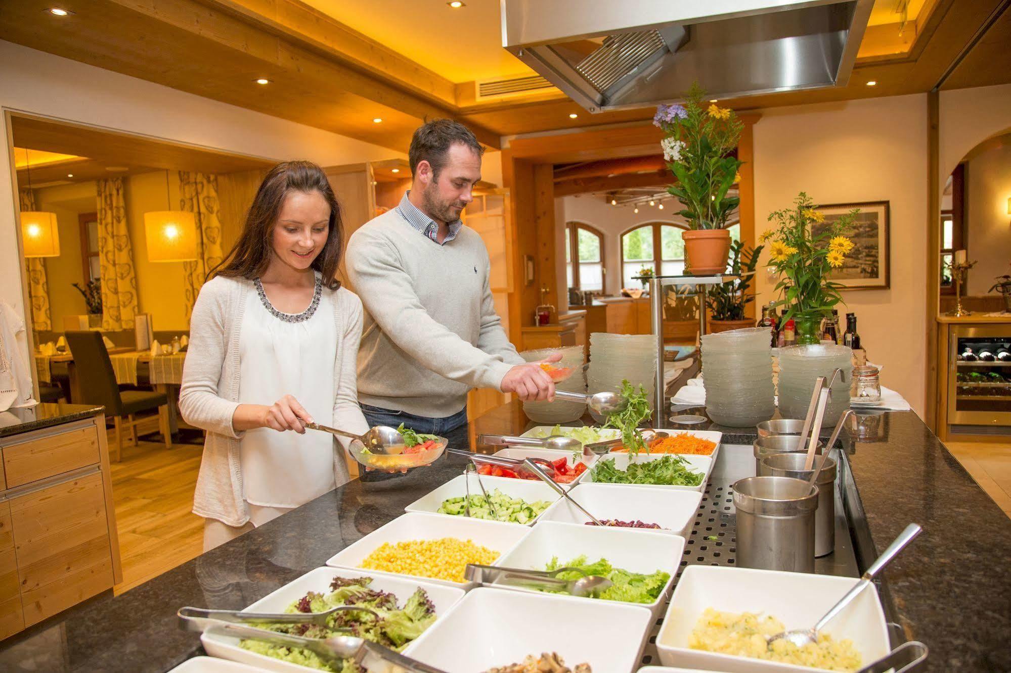 Hotel Stadt Wien Zell am See Ngoại thất bức ảnh